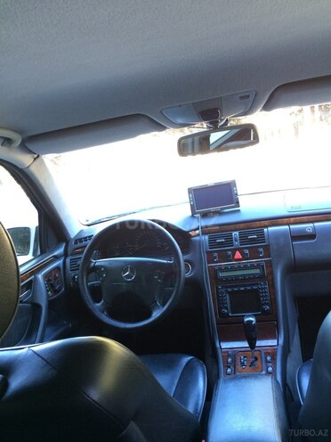 Mercedes E 240 2000, 160,000 km - 2.6 l - Sumqayıt