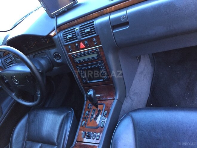 Mercedes E 240 2000, 160,000 km - 2.6 l - Sumqayıt