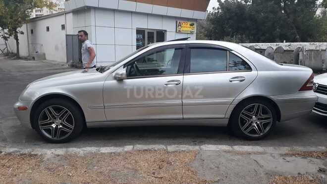 Mercedes C 240 2001, 237,000 km - 2.4 l - Bakı