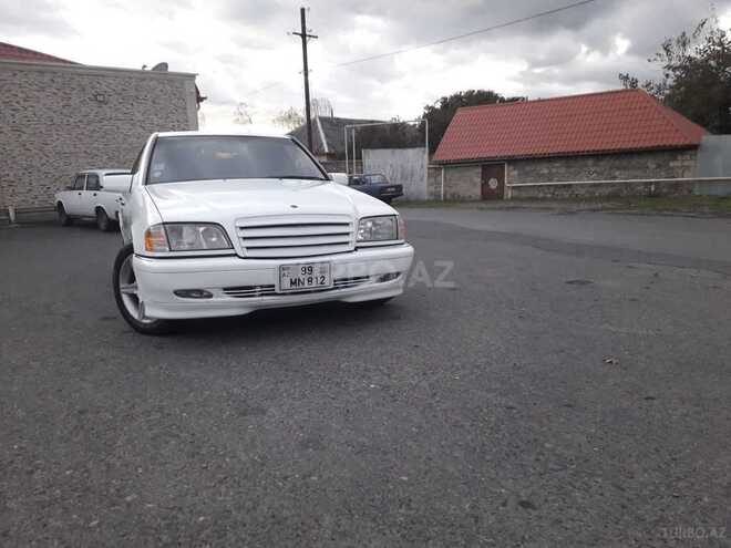 Mercedes C 230 1999, 327,000 km - 2.3 l - İsmayıllı