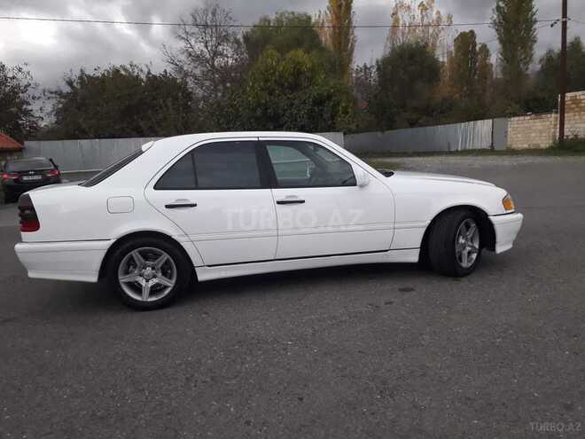 Mercedes C 230 1999, 327,000 km - 2.3 l - İsmayıllı
