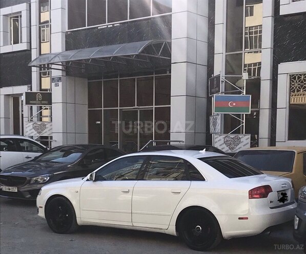 Audi A4 2007, 203,000 km - 2.0 l - Bakı