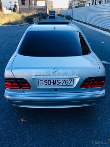 Mercedes E 270 2000, 245,885 km - 2.7 l - Bakı