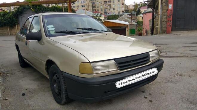 Opel Vectra 1993, 135,820 km - 1.8 l - Bakı