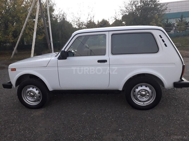 LADA (VAZ) Niva 2015, 40,000 km - 1.7 л - Qazax