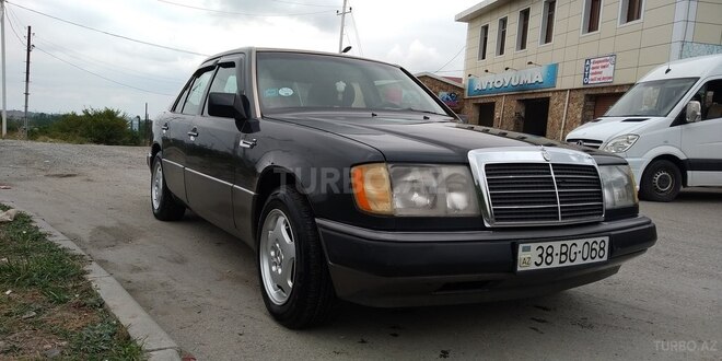 Mercedes E 230 1991, 114,000 km - 2.3 l - Qusar