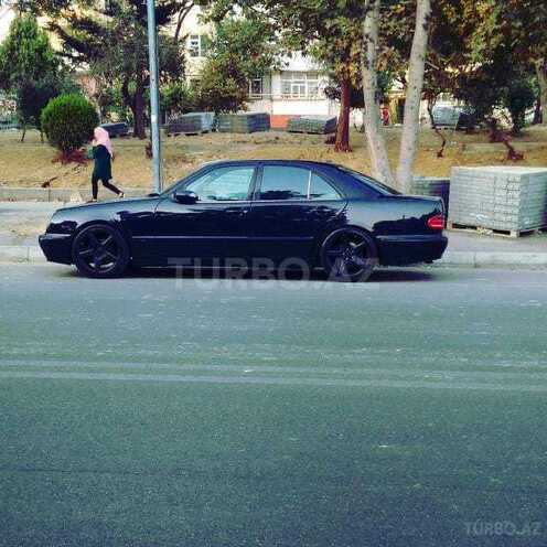 Mercedes E 240 2000, 214,000 km - 2.4 l - Bakı