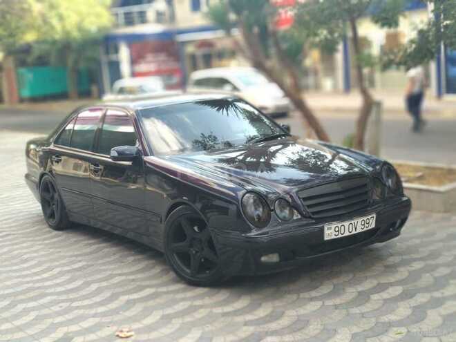 Mercedes E 240 2000, 214,000 km - 2.4 l - Bakı
