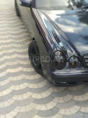 Mercedes E 240 2000, 214,000 km - 2.4 l - Bakı