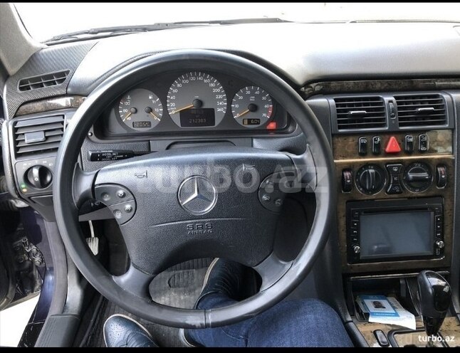 Mercedes E 240 2000, 214,000 km - 2.4 l - Bakı
