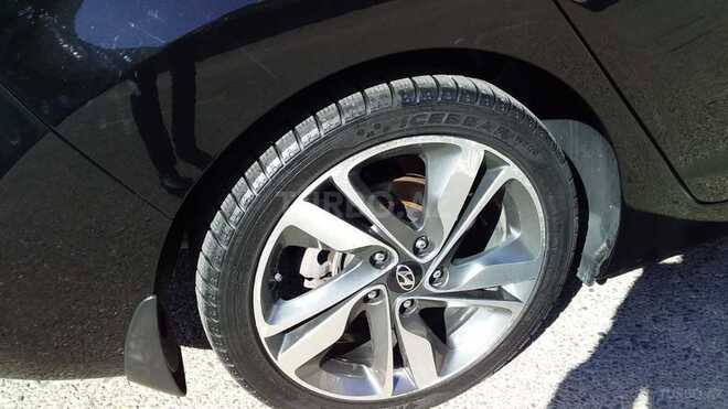 Hyundai Elantra 2015, 90,000 km - 1.8 л - Bakı