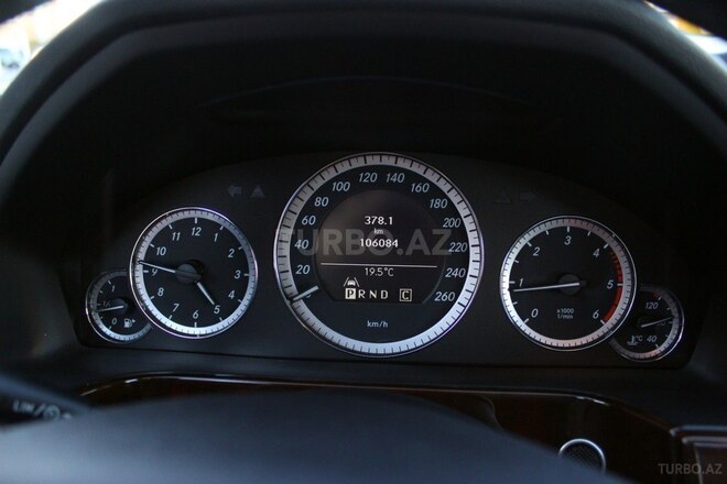Mercedes E 250 2009, 106,000 km - 2.2 l - Bakı