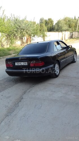 Mercedes E 200 1999, 300,000 km - 2.0 l - Mingəçevir