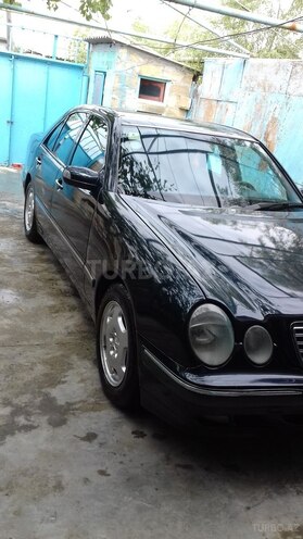 Mercedes E 200 1999, 300,000 km - 2.0 l - Mingəçevir