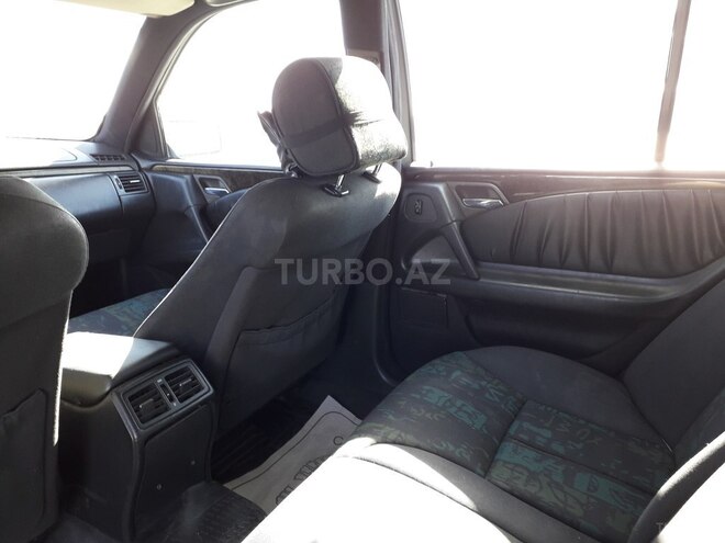 Mercedes E 230 1996, 268,756 km - 2.3 l - Bakı