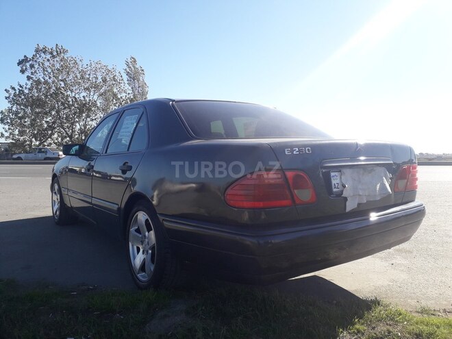 Mercedes E 230 1996, 268,756 km - 2.3 l - Bakı