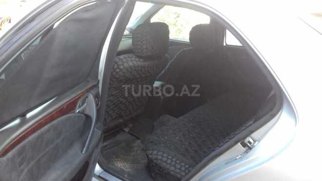 Mercedes E 220 2000, 999,000 km - 2.2 л - Biləsuvar