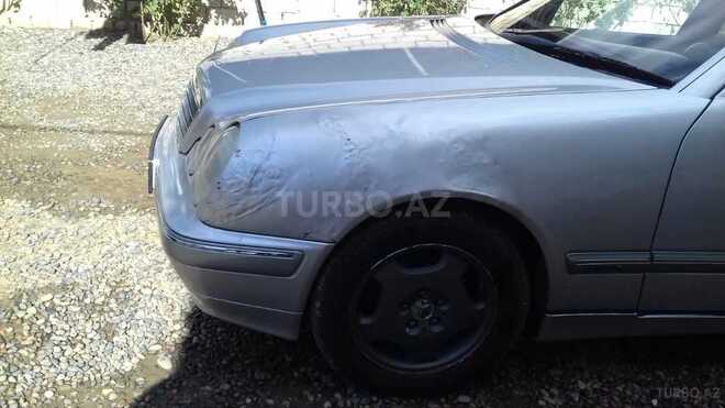 Mercedes E 220 2000, 999,000 km - 2.2 л - Biləsuvar