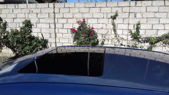 Mercedes E 220 2000, 999,000 km - 2.2 л - Biləsuvar