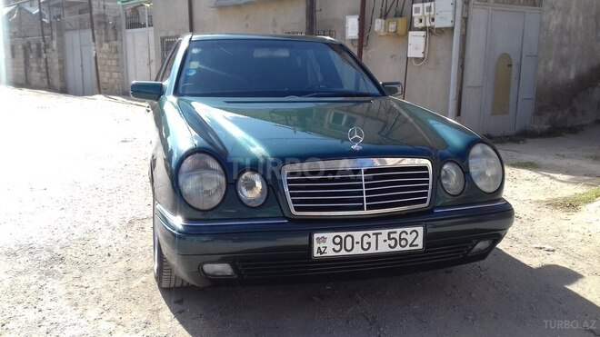 Mercedes E 220 1999, 386,000 km - 2.2 l - Bakı