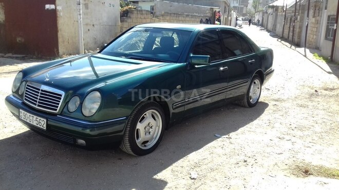 Mercedes E 220 1999, 386,000 km - 2.2 l - Bakı