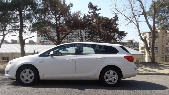Opel Astra 2012, 150,500 km - 1.7 л - Bakı