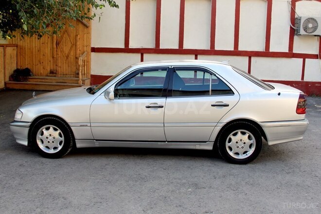 Mercedes C 180 1995, 320,000 km - 1.8 л - Bakı