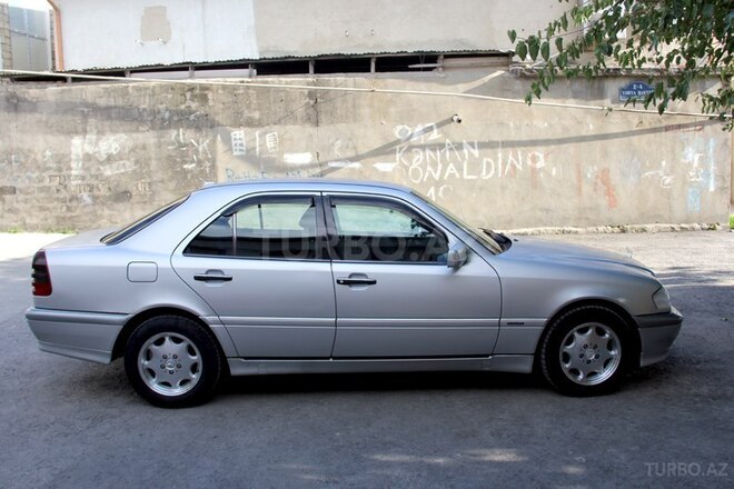 Mercedes C 180 1995, 320,000 km - 1.8 л - Bakı