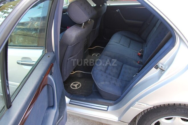 Mercedes C 180 1995, 320,000 km - 1.8 л - Bakı