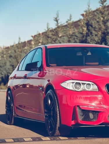 BMW 530 2010, 174,000 km - 2.5 л - Bakı