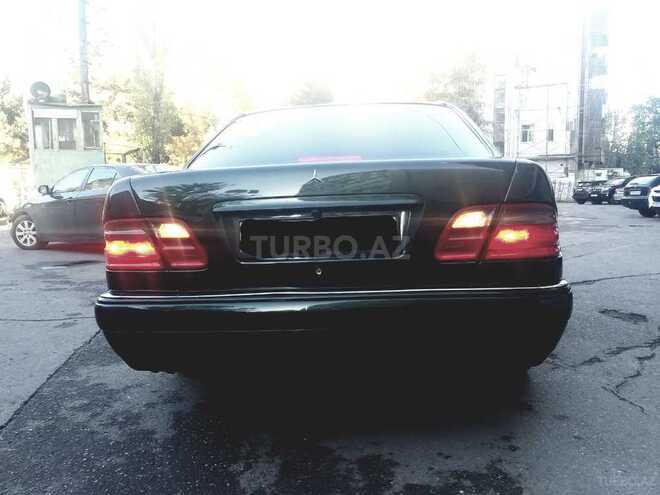 Mercedes E 240 1999, 276,000 km - 2.4 l - Bakı