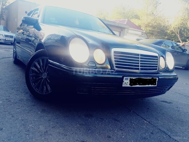 Mercedes E 240 1999, 276,000 km - 2.4 l - Bakı