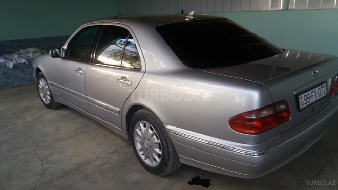Mercedes E 270 2001, 184,000 km - 2.7 l - Şirvan