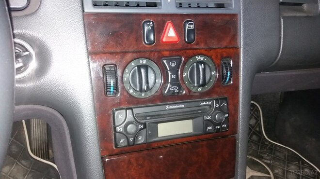 Mercedes E 270 2001, 184,000 km - 2.7 l - Şirvan