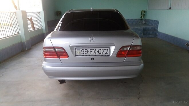 Mercedes E 270 2001, 184,000 km - 2.7 l - Şirvan