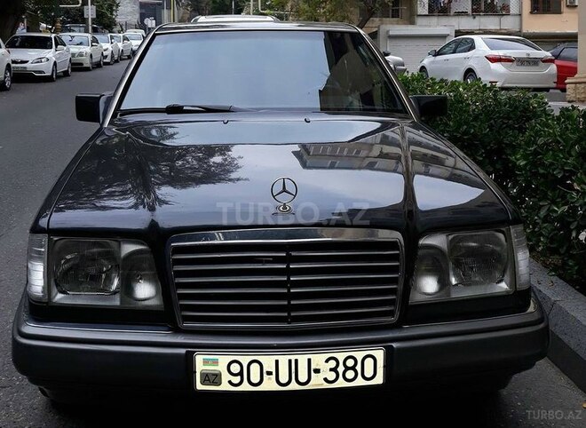 Mercedes E 220 1994, 395,652 km - 2.2 l - Bakı