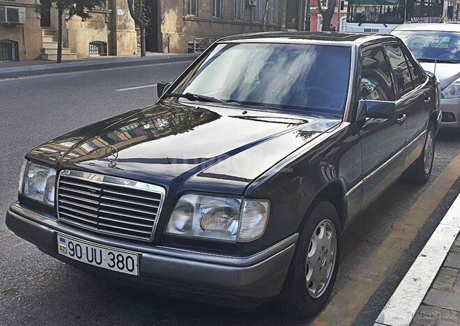 Mercedes E 220 1994, 395,652 km - 2.2 l - Bakı