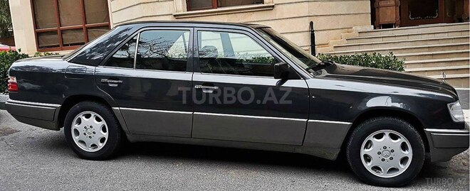 Mercedes E 220 1994, 395,652 km - 2.2 l - Bakı