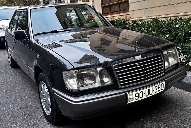 Mercedes E 220 1994, 395,652 km - 2.2 l - Bakı