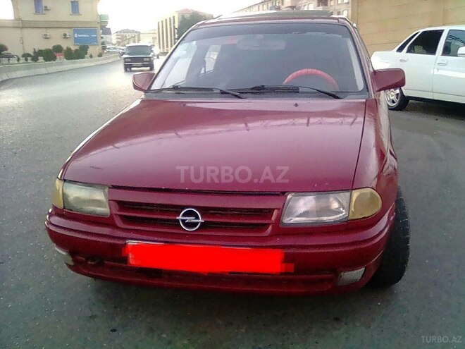Opel Astra 1993, 330,000 km - 1.6 l - Bakı