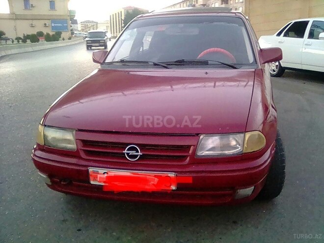 Opel Astra 1993, 330,000 km - 1.6 l - Bakı