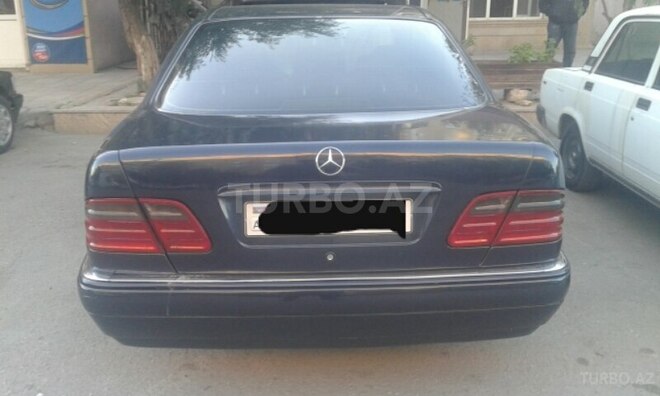 Mercedes E 240 1999, 278,000 km - 2.6 л - Bakı
