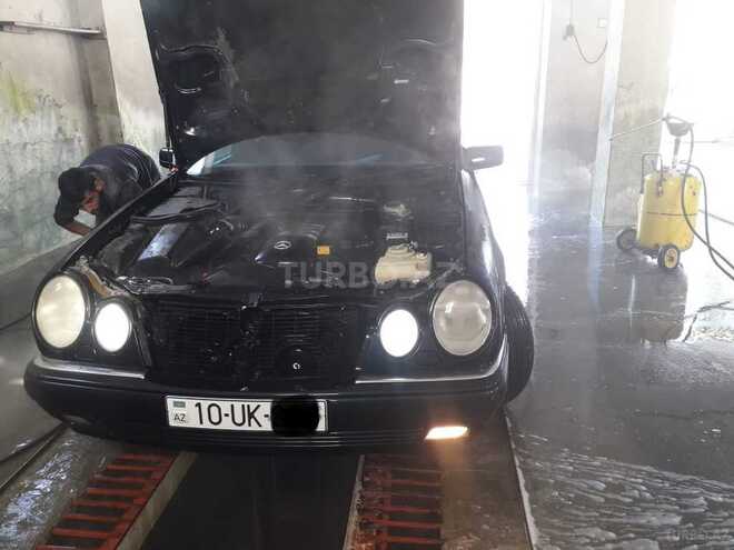 Mercedes E 240 1997, 235,000 km - 2.4 l - Gəncə
