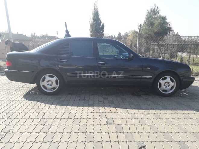 Mercedes E 240 1997, 235,000 km - 2.4 l - Gəncə