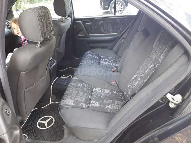 Mercedes E 240 1997, 235,000 km - 2.4 l - Gəncə