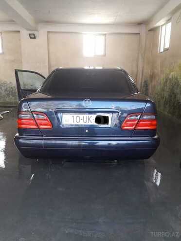 Mercedes E 240 1997, 235,000 km - 2.4 l - Gəncə