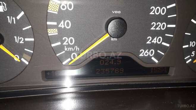 Mercedes E 240 1997, 235,000 km - 2.4 l - Gəncə