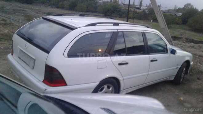 Mercedes C 220 1999, 287,980 km - 2.2 l - Göygöl