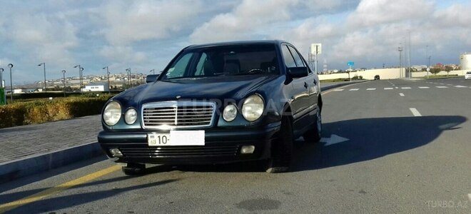 Mercedes E 230 1997, 373,000 km - 2.3 л - Bakı