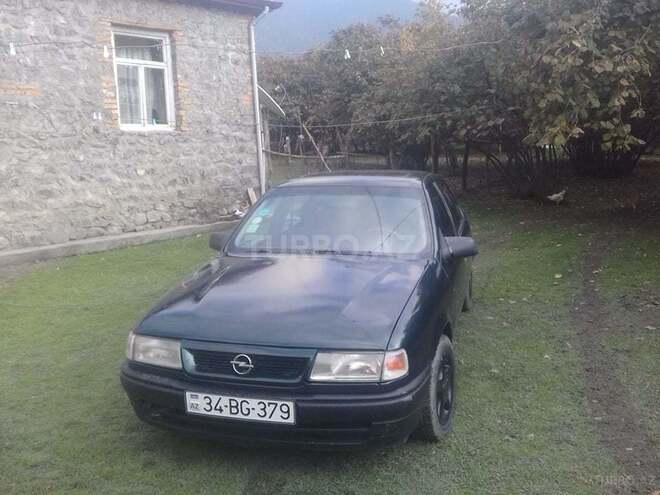 Opel Vectra 1994, 250,000 km - 1.8 l - Qax